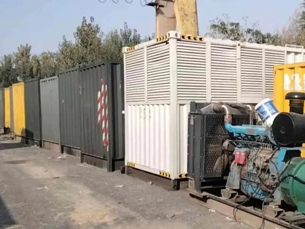 六合200KW柴油发电机机组每小时油耗是多少？