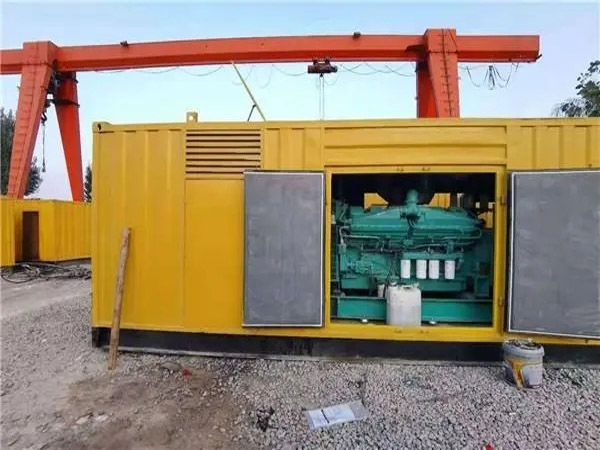 六合冬季低温环境下，500KW发电机组应该选择什么类型的启动电瓶？